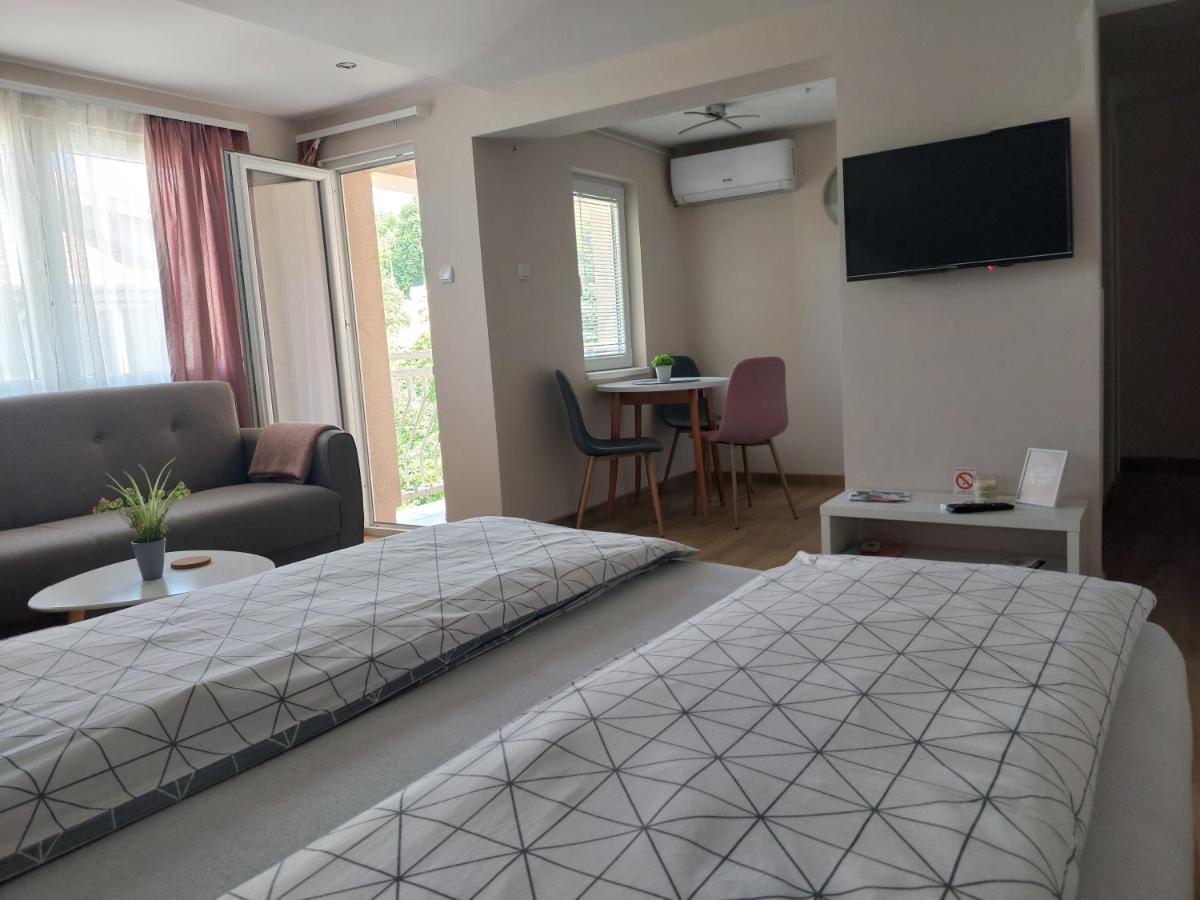 סוקו בניה M Apartments מראה חיצוני תמונה